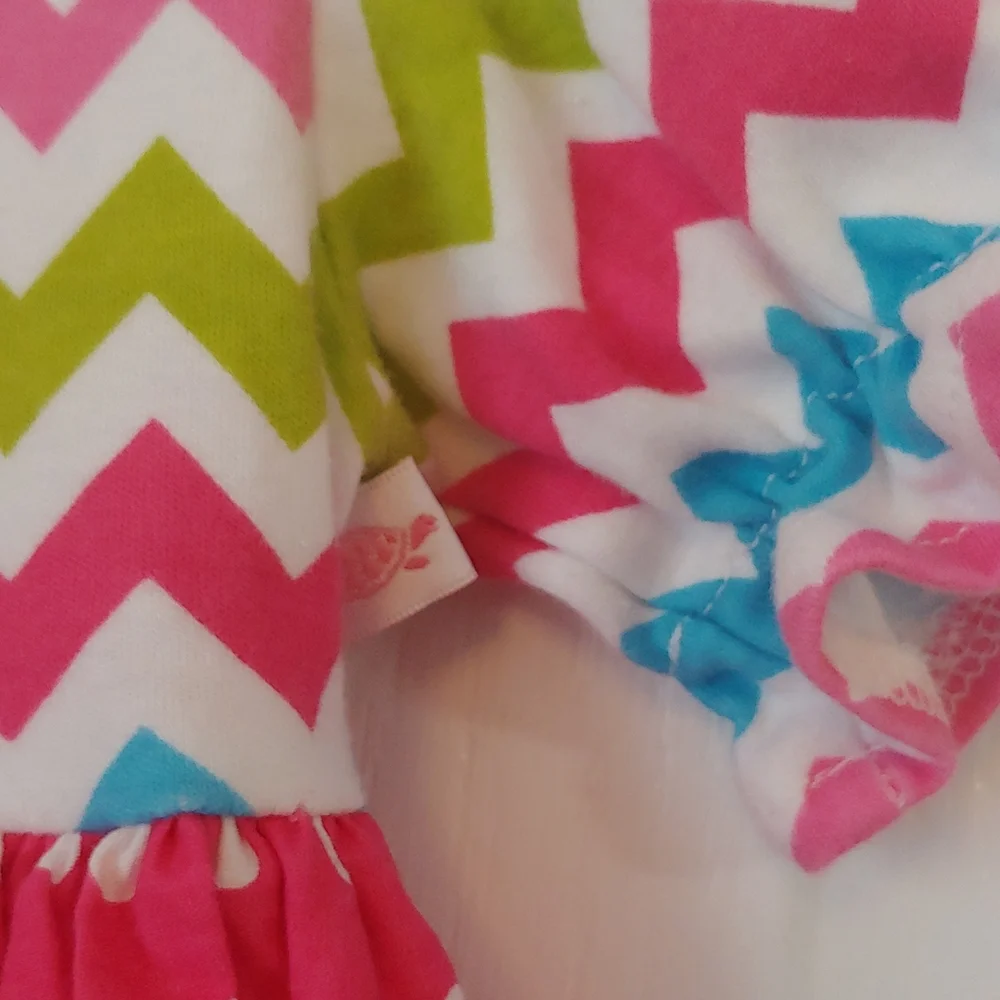 Lolly Wolly Doodle Girls Pink Polka dot Chevron Dress.  Size 4/5